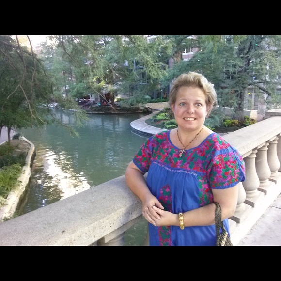 Meet your Posher, Amanda - Picture 1 of 1